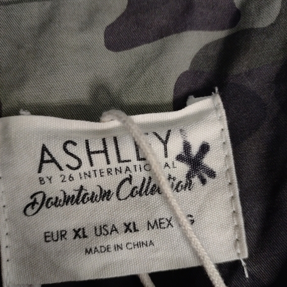 Ashley by 26 International Camo Embroidered Roll-up Tab Hunt Jacket Sz XL NWT - Picture 14 of 15
